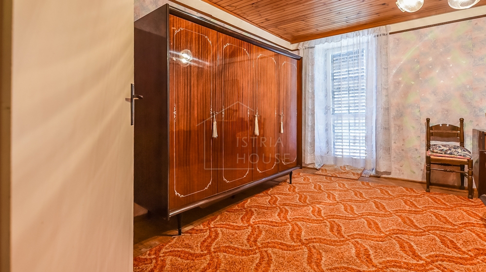 Svetvinčenat, dintorni, casa familiare con ampio giardino