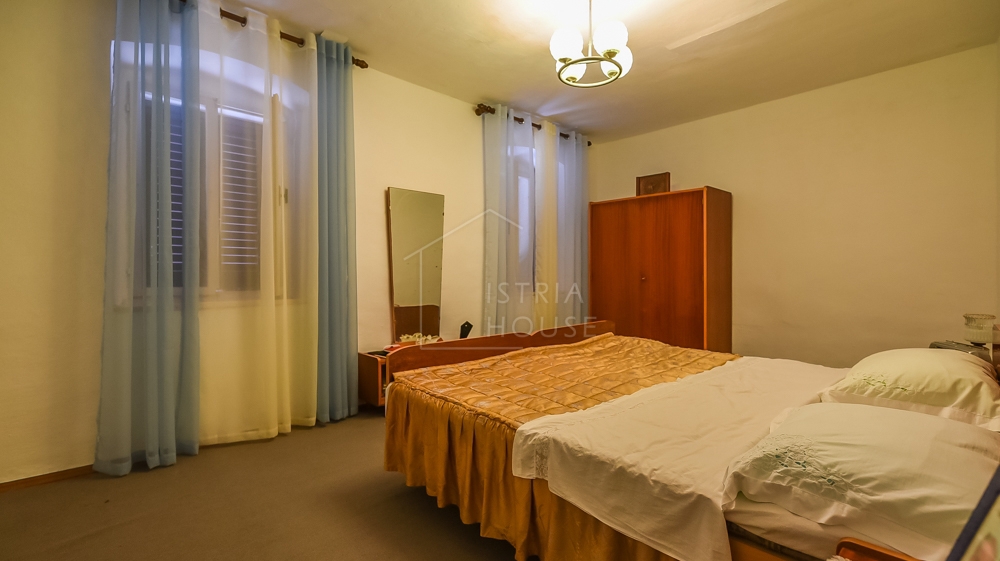 Svetvinčenat, dintorni, casa familiare con ampio giardino