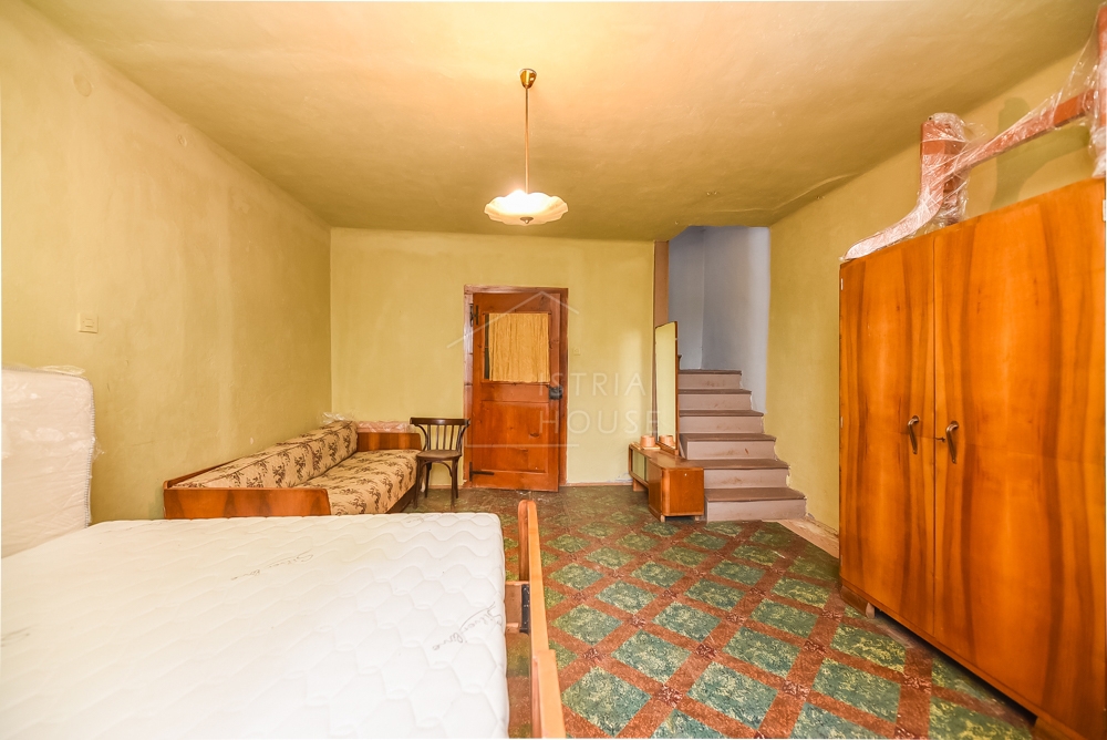 Bale, casa da ristrutturare in centro