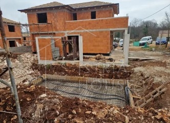 Svetvinčenat, dintorni, casa moderna in costruzione