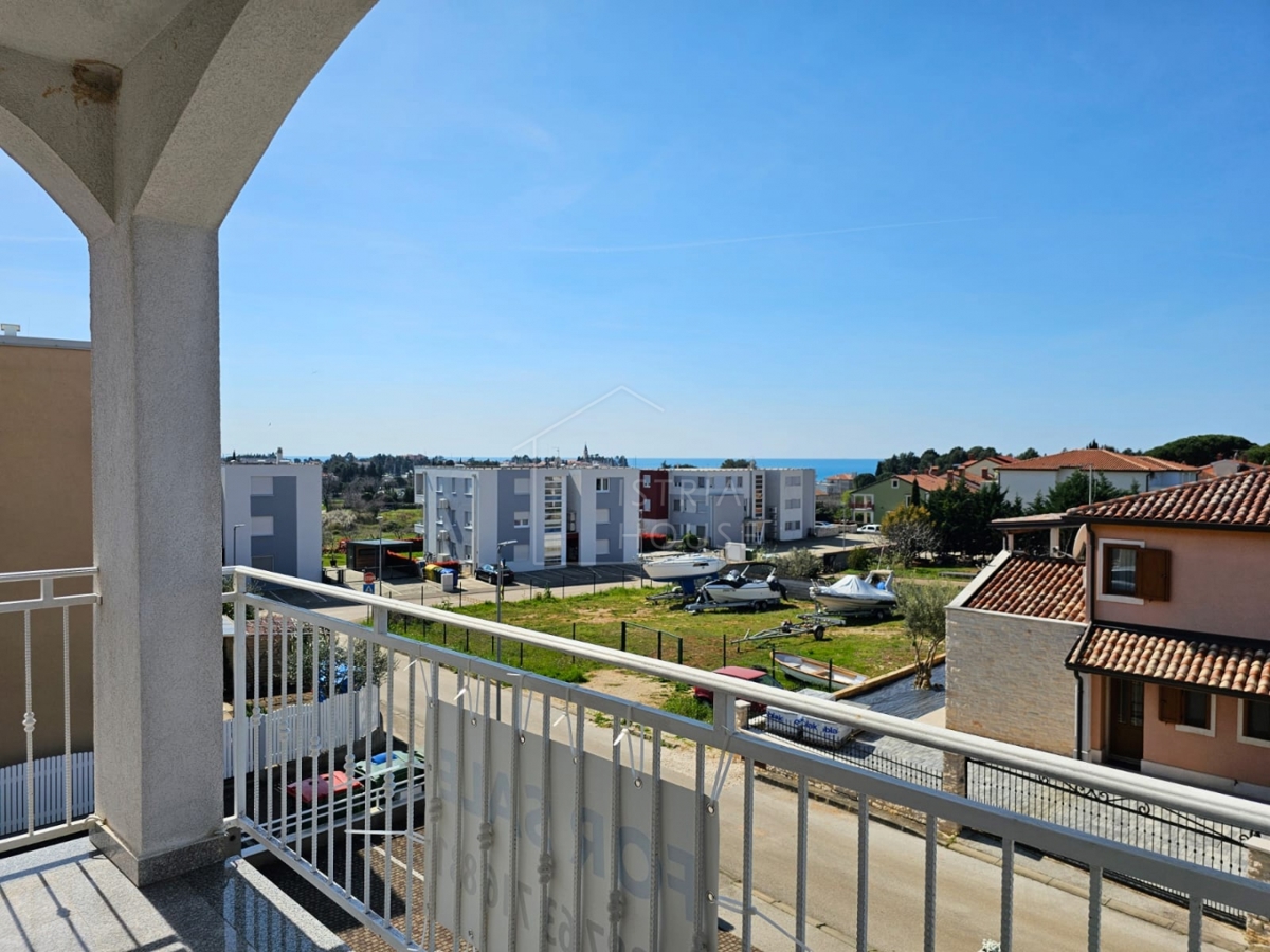 Cittanova, appartamento con vista mare non lontano dalla spiaggia