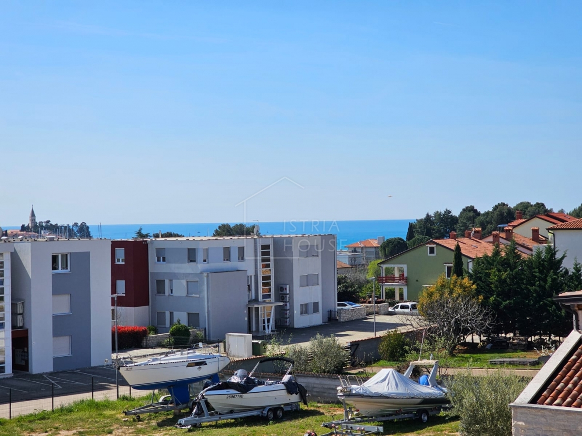 Cittanova, appartamento con vista mare non lontano dalla spiaggia