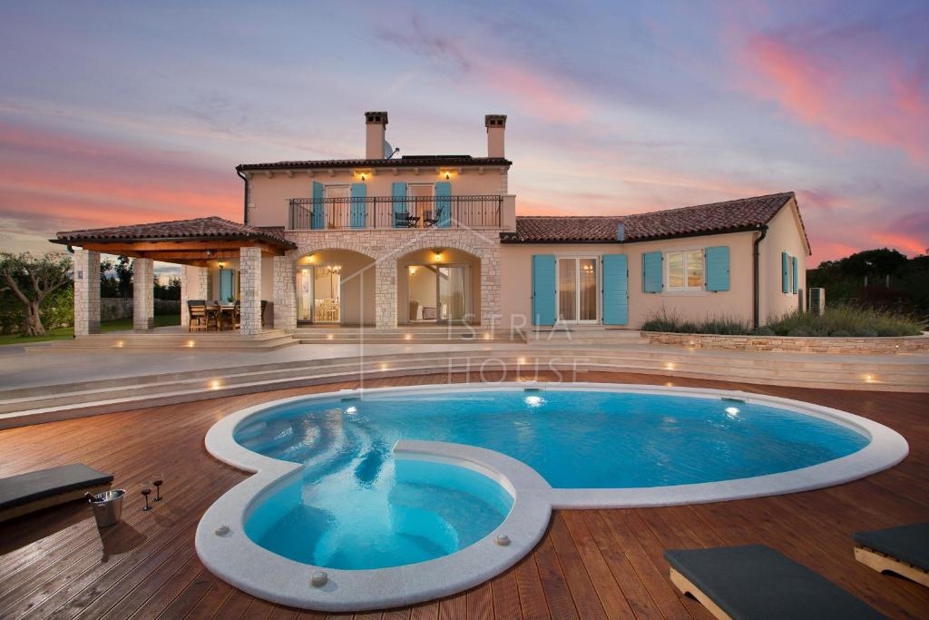 Rovigno, dintorni, romantica Villa in vendita