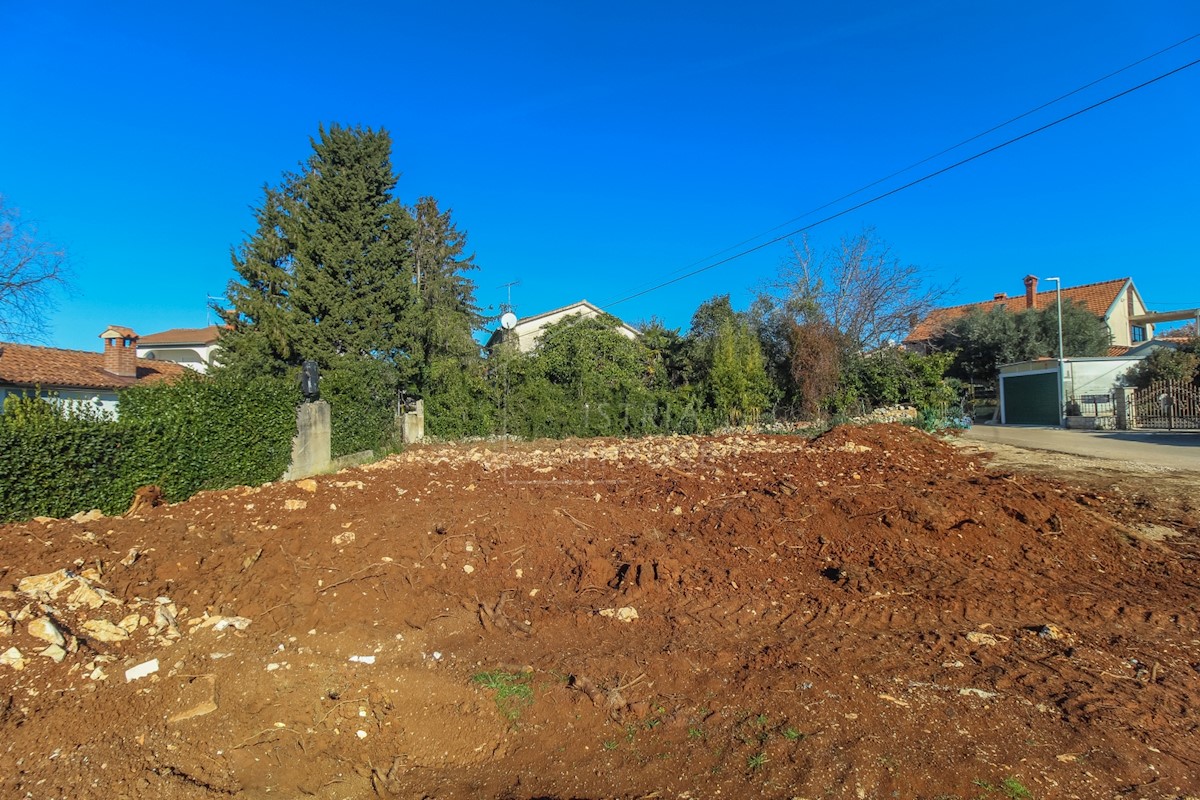 Parenzo, terreno edificabile in zona urbana