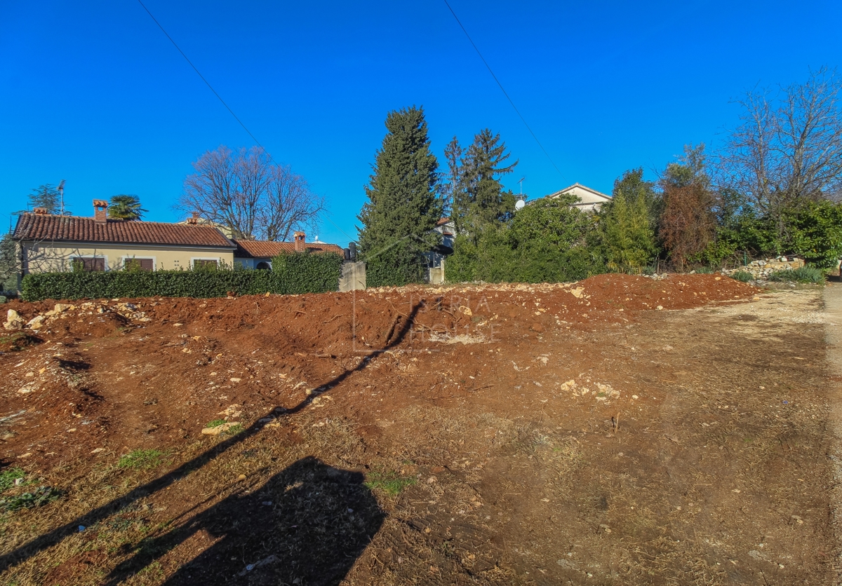 Parenzo, terreno edificabile in zona urbana