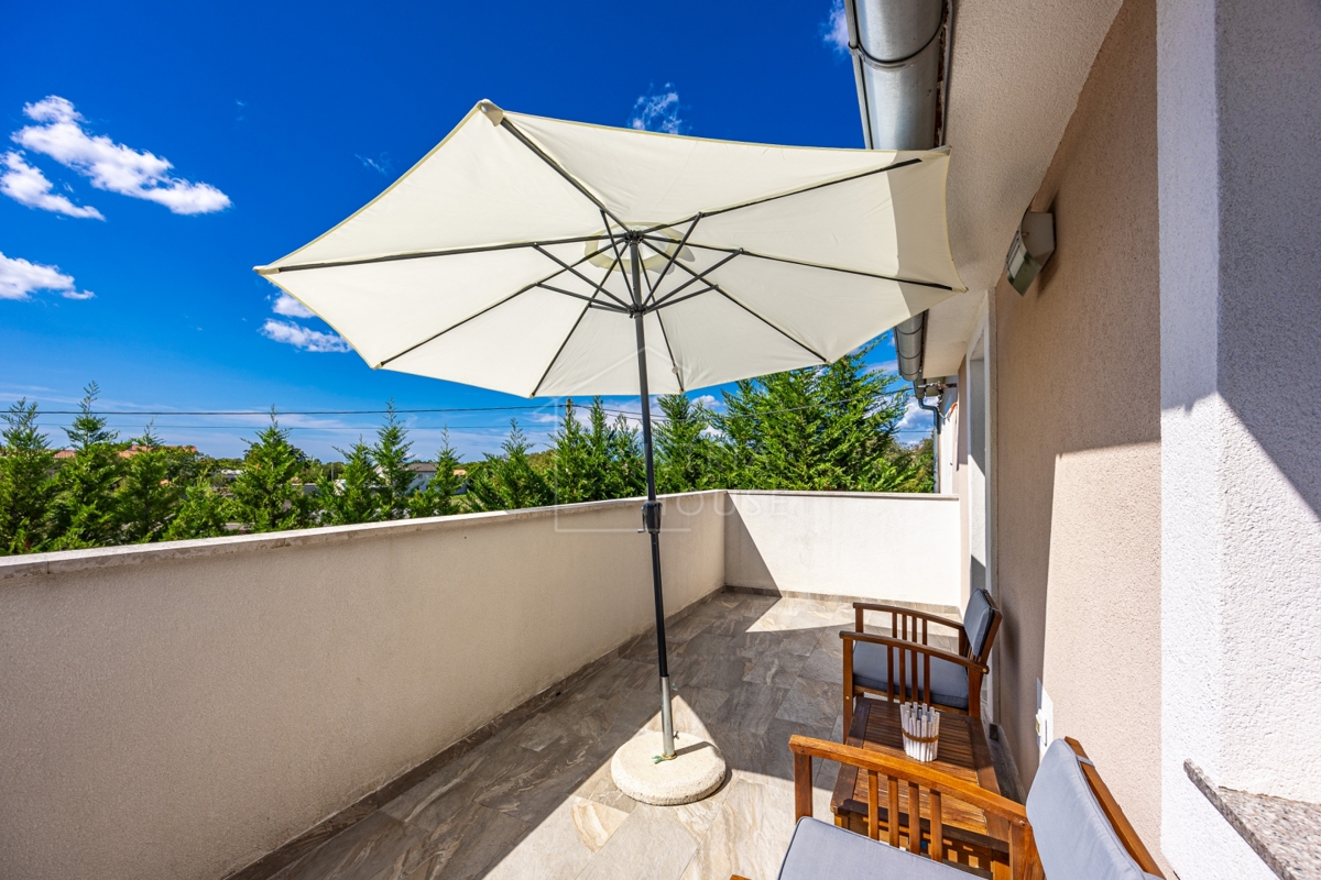 Svetvinčenat, dintorni, casa familiare con piscina