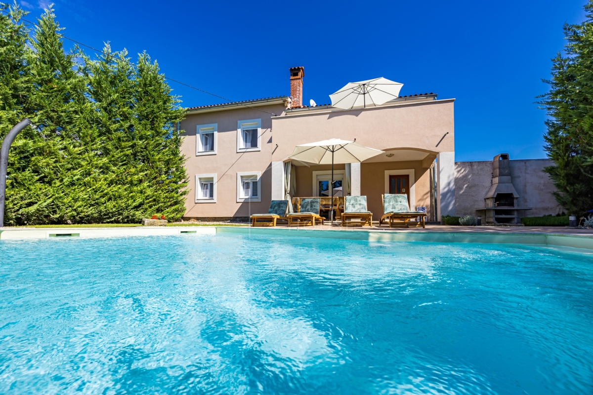 Svetvinčenat, dintorni, casa familiare con piscina