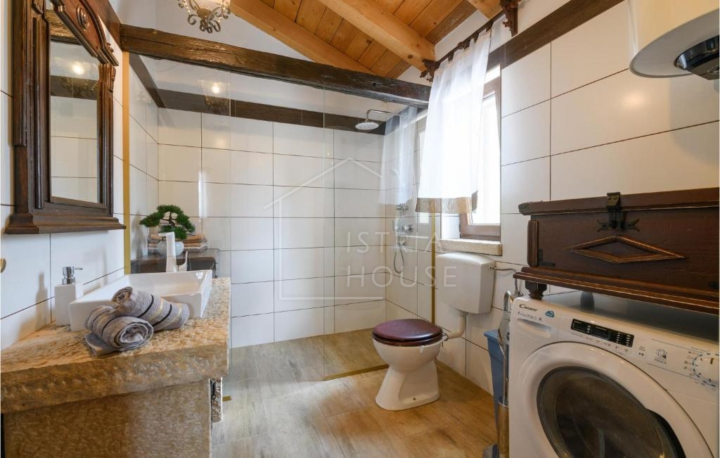 Barban, dintorni, casa con piscina