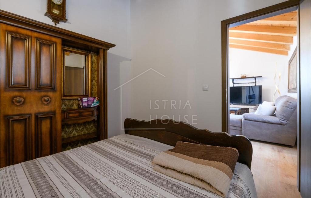 Barban, dintorni, casa con piscina