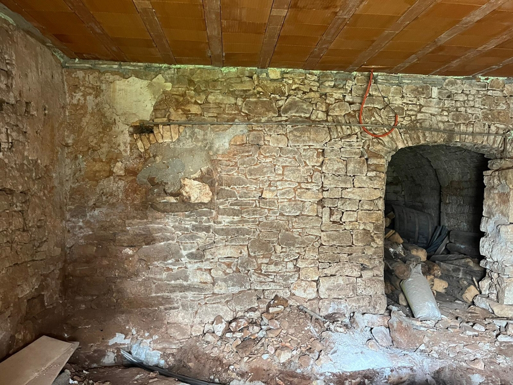 Parenzo, dintorni, casa istriana in fase Rohbau
