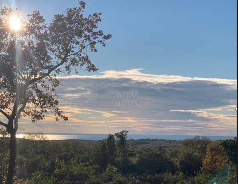 Rovigno, complesso di terreni edificabili e agricoli con vista