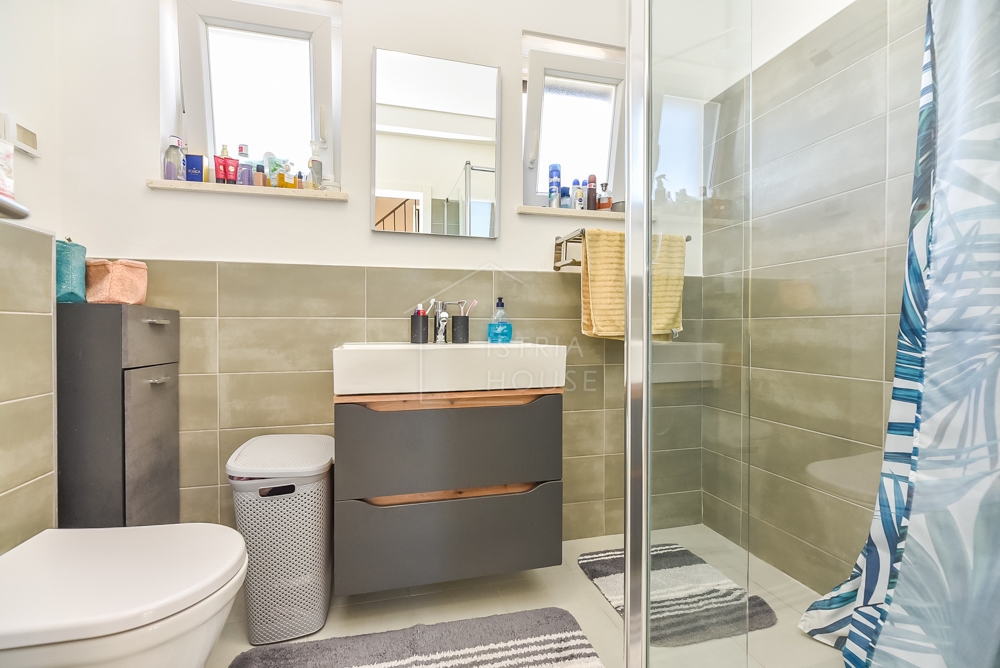 Rovigno, Valle, appartamento arredato in stile moderno