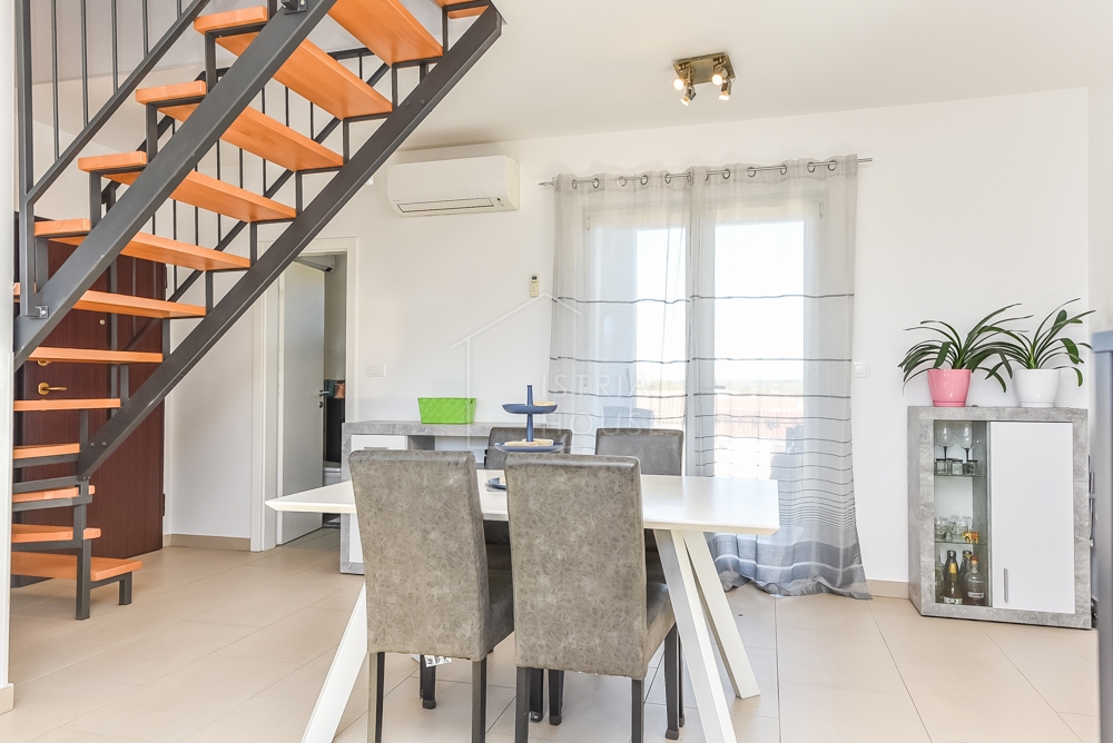 Rovigno, Valle, appartamento arredato in stile moderno