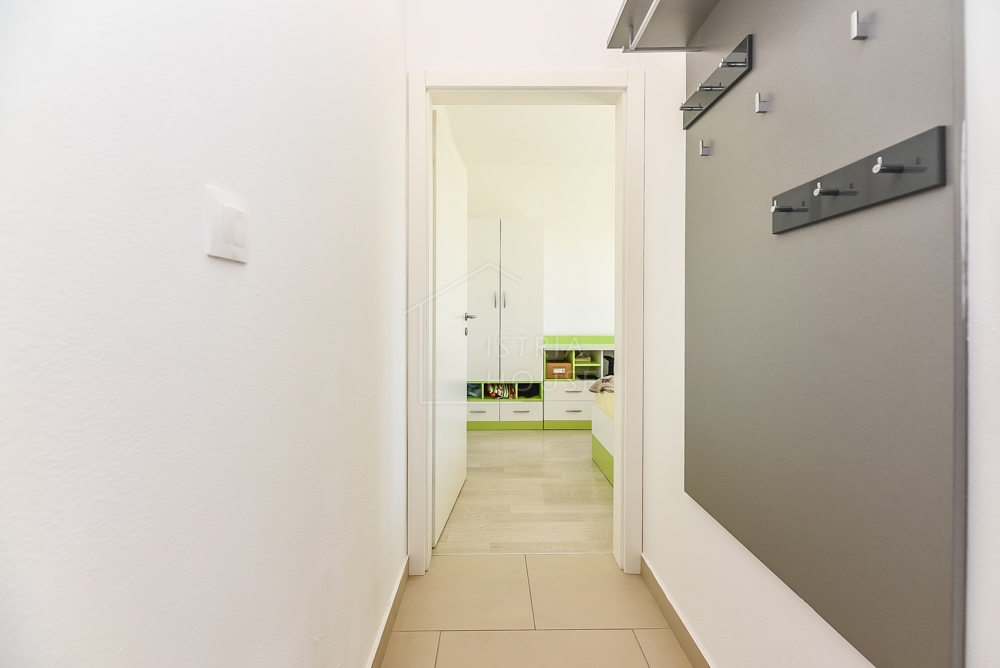 Rovigno, Valle, appartamento arredato in stile moderno