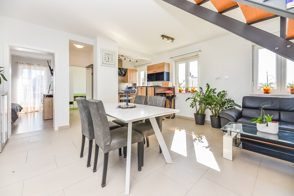 Rovigno, Valle, appartamento arredato in stile moderno