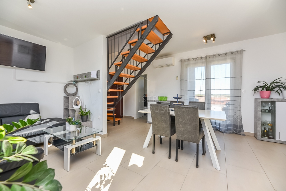 Rovigno, Valle, appartamento arredato in stile moderno