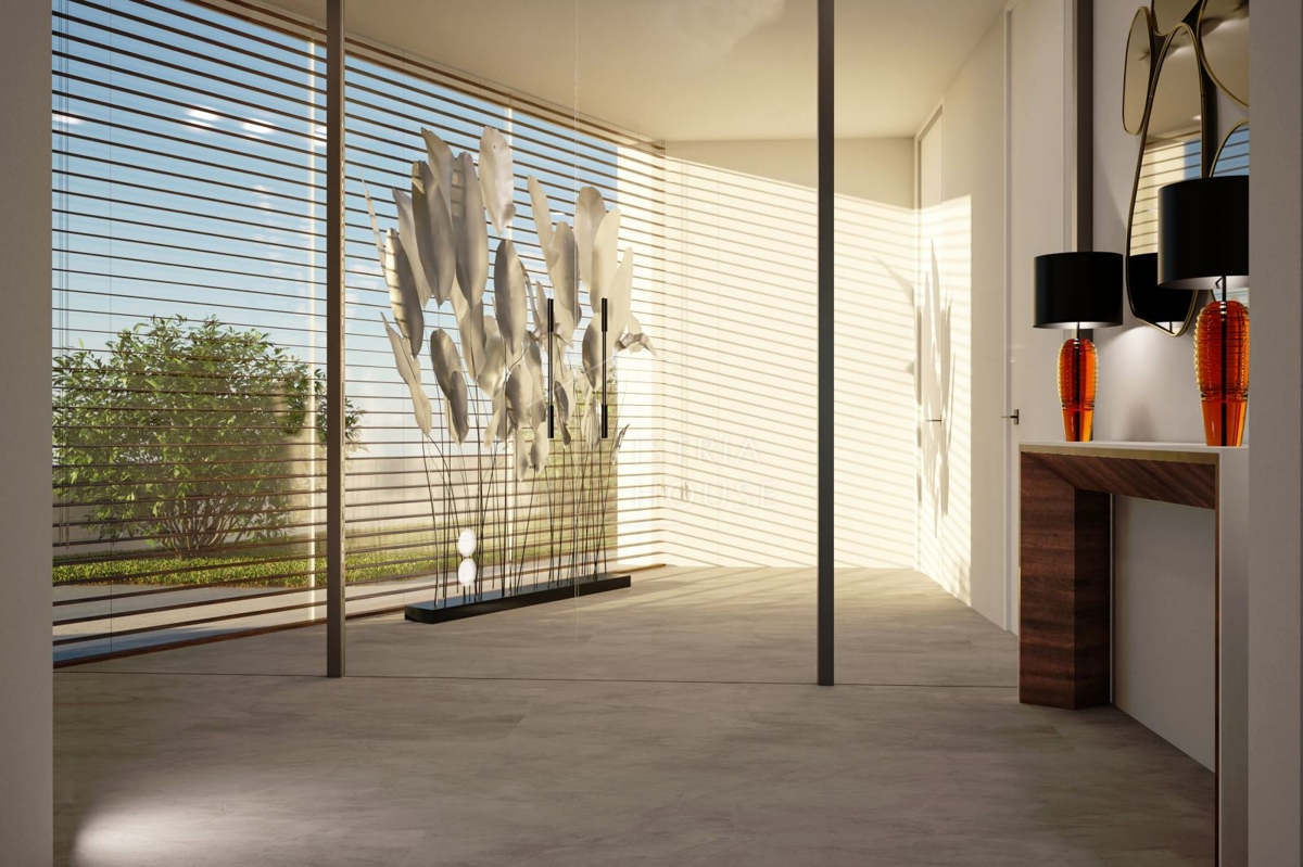 Dignano, casa incompiuta con vista mare