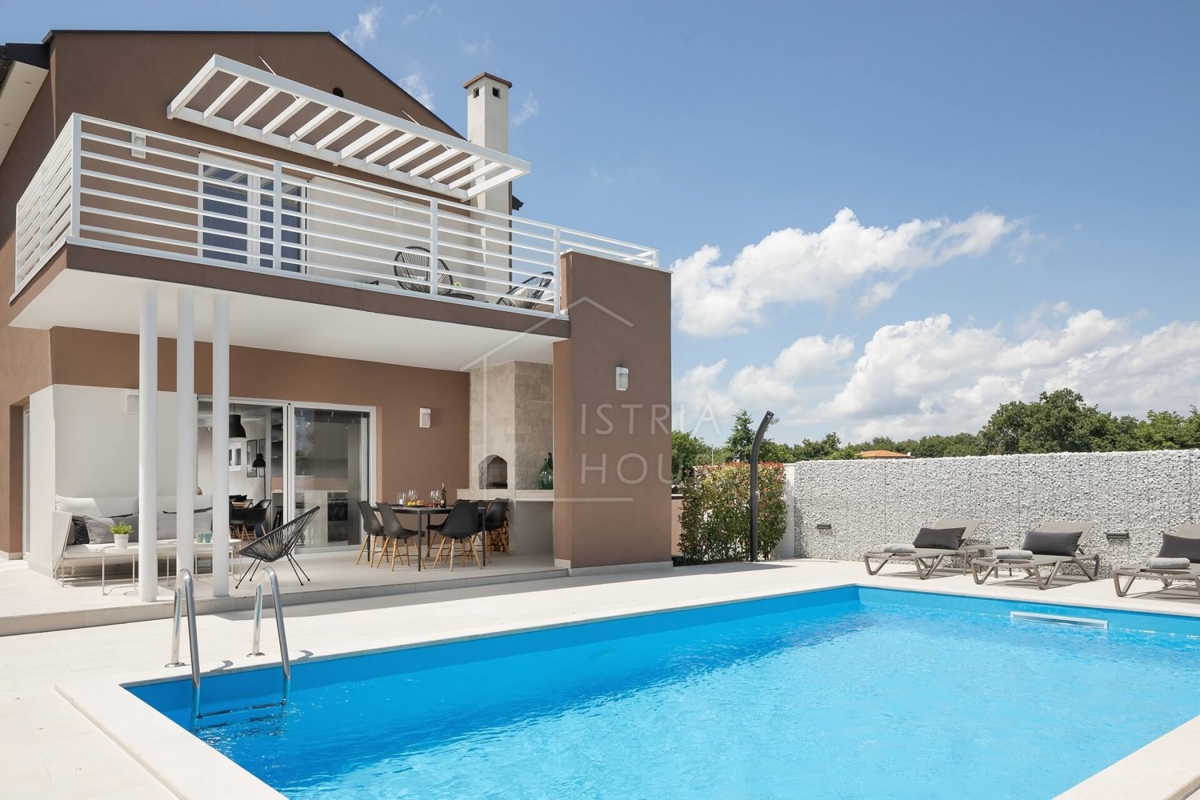 Svetvinčenat, dintorni, villa moderna con piscina