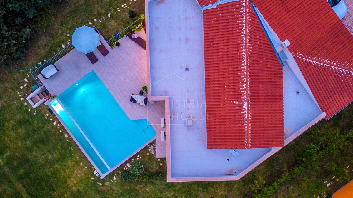 Svetvinčenat, dintorni, Villa con vista aperta e piscina