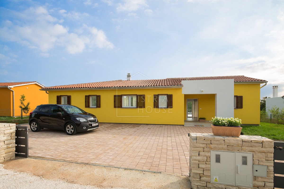 Svetvinčenat, dintorni, Villa con vista aperta e piscina