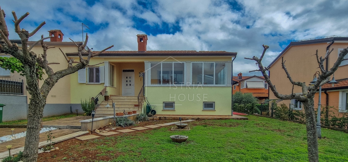 Parenzo, dintorni, casa bifamiliare con vista mare