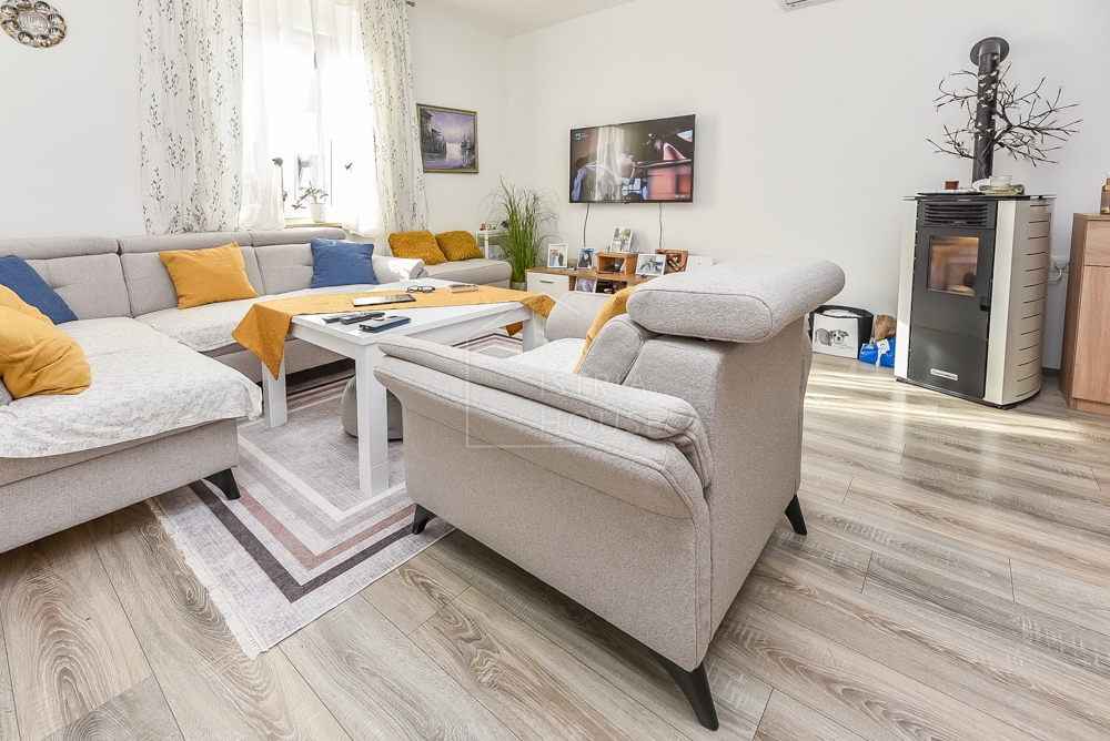 Bale, appartamento ristrutturato in un edificio