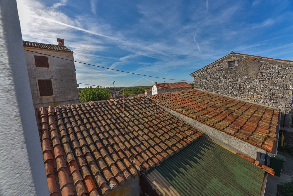 Bale, appartamento ristrutturato in un edificio