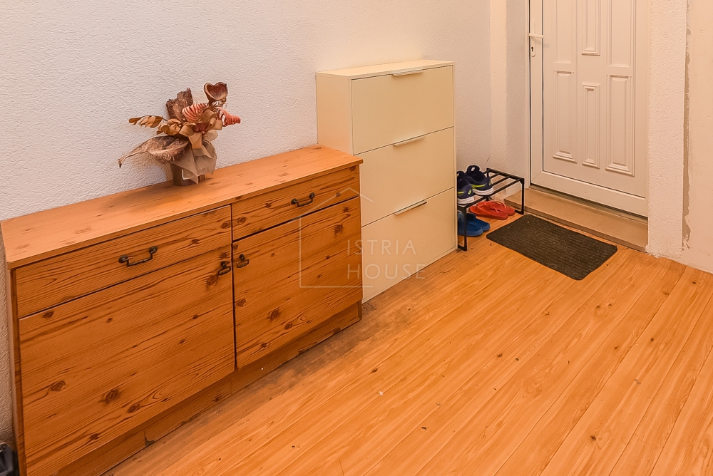 Bale, appartamento ristrutturato in un edificio