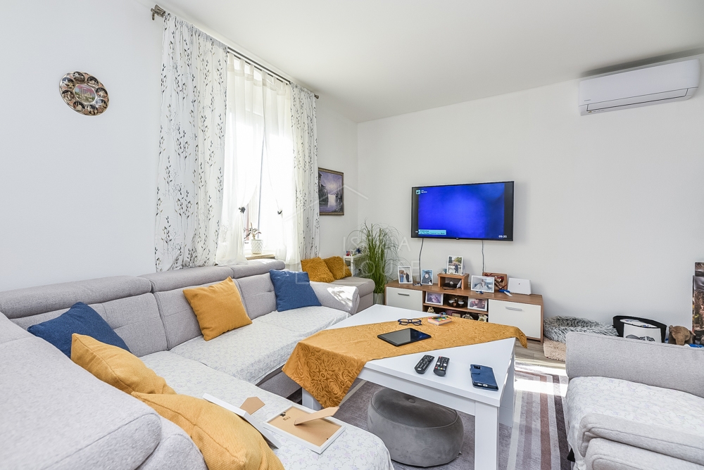 Bale, appartamento ristrutturato in un edificio