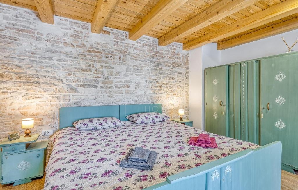 Canfanaro, dintorni, casa istriana ristrutturata con piscina