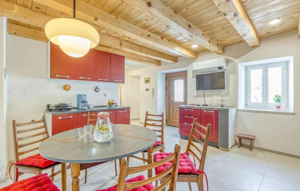 Canfanaro, dintorni, casa istriana ristrutturata con piscina