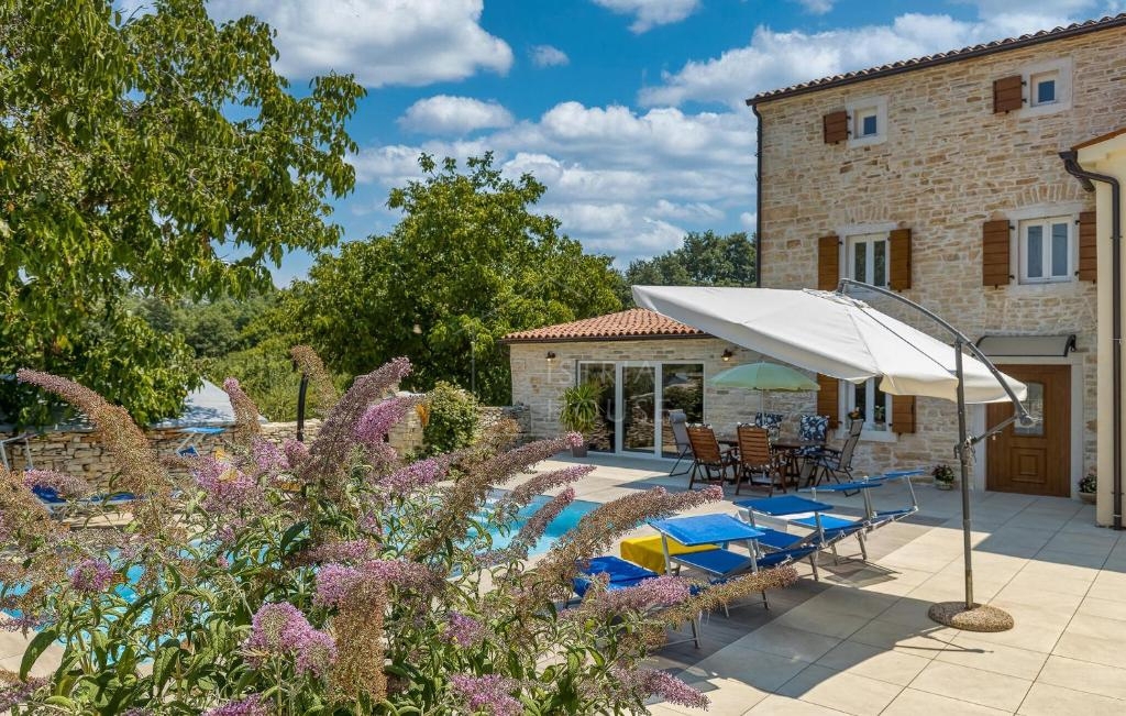 Canfanaro, dintorni, casa istriana ristrutturata con piscina