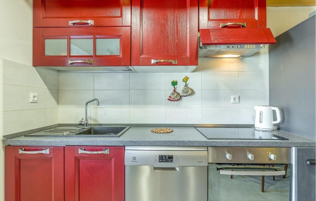 Canfanaro, dintorni, casa istriana ristrutturata con piscina