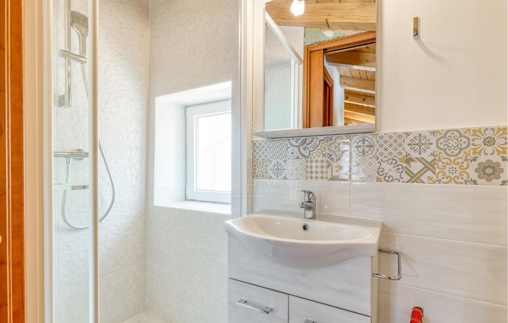 Canfanaro, dintorni, casa istriana ristrutturata con piscina