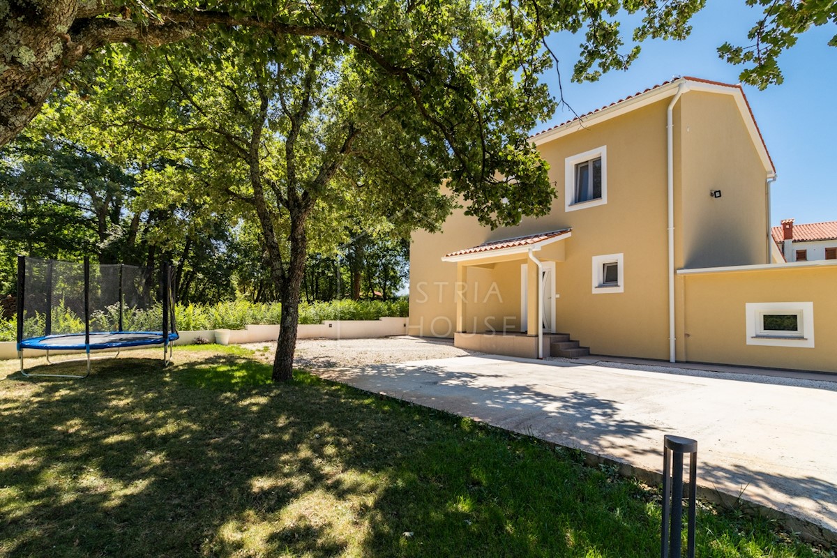 Sanvincenti, villa con 4 camere da letto e piscina