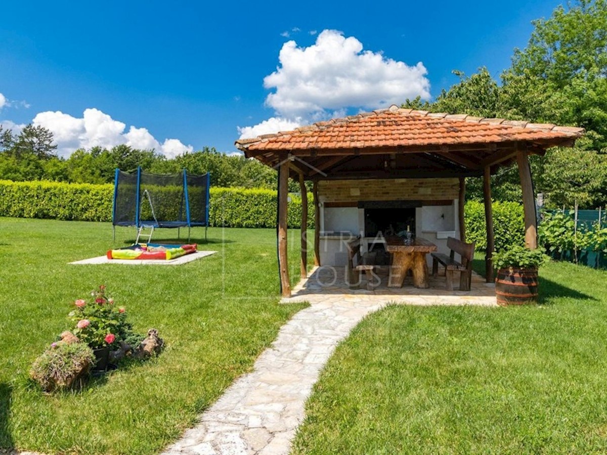 Montona, dintorni, casa vacanze con ampio giardino