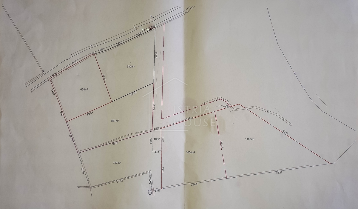 Grisignana, dintorni, terreno ai margini del villaggio