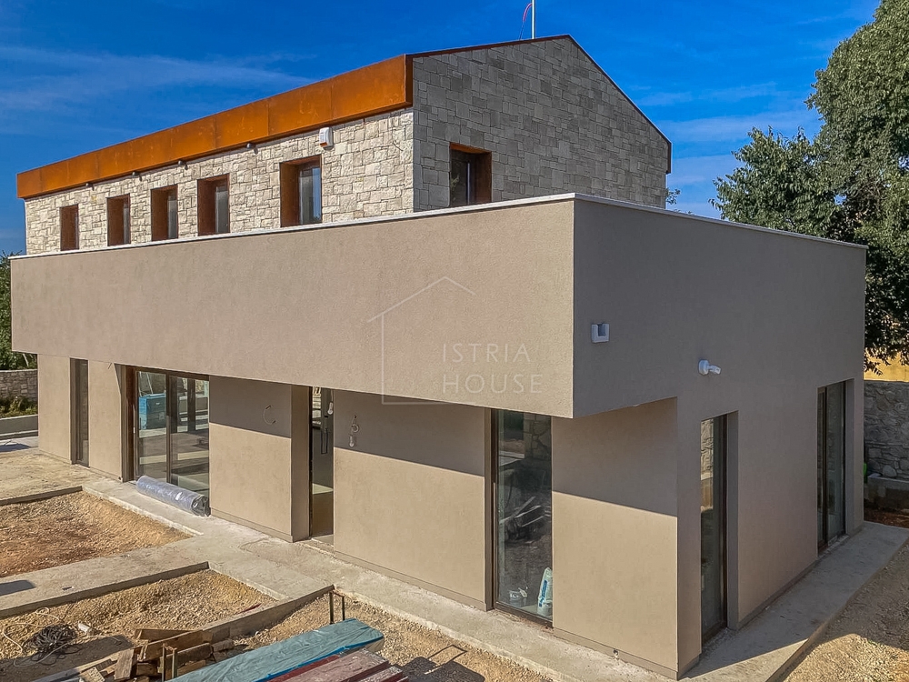 Rovigno, dintorni, villa di design in costruzione