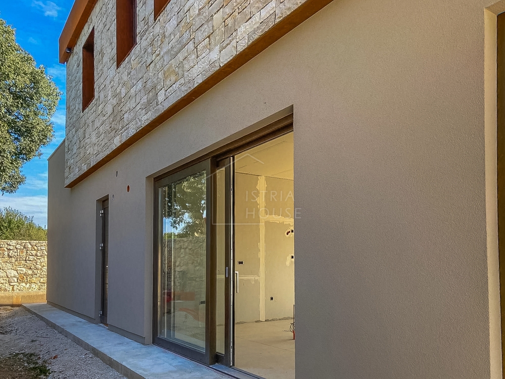 Rovigno, dintorni, villa di design in costruzione