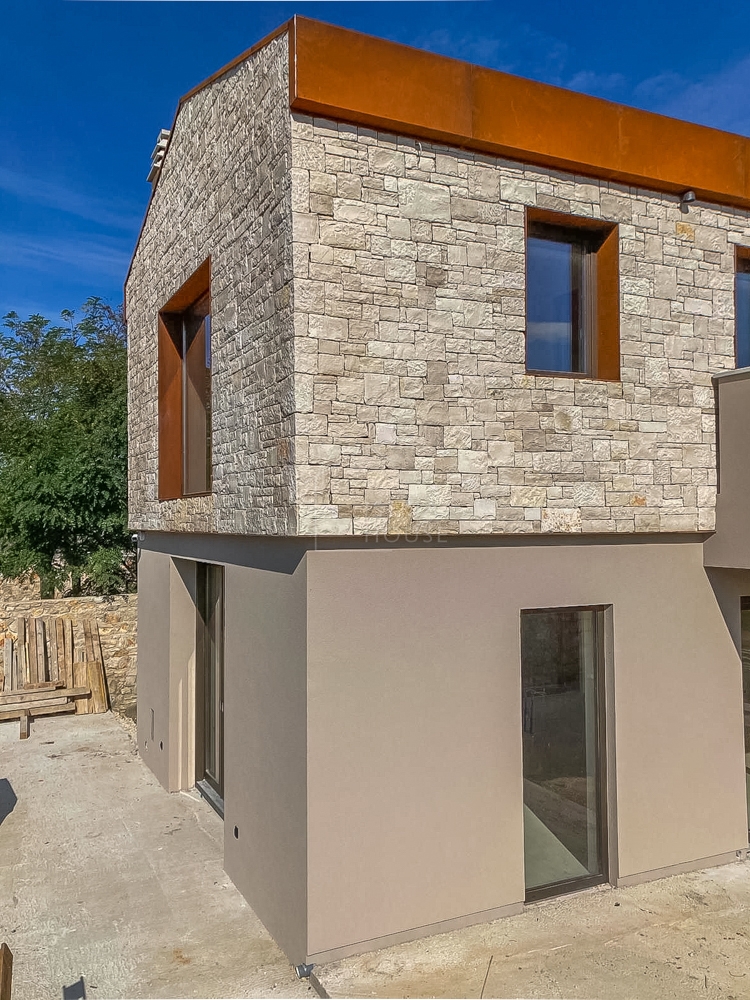 Rovigno, dintorni, villa di design in costruzione