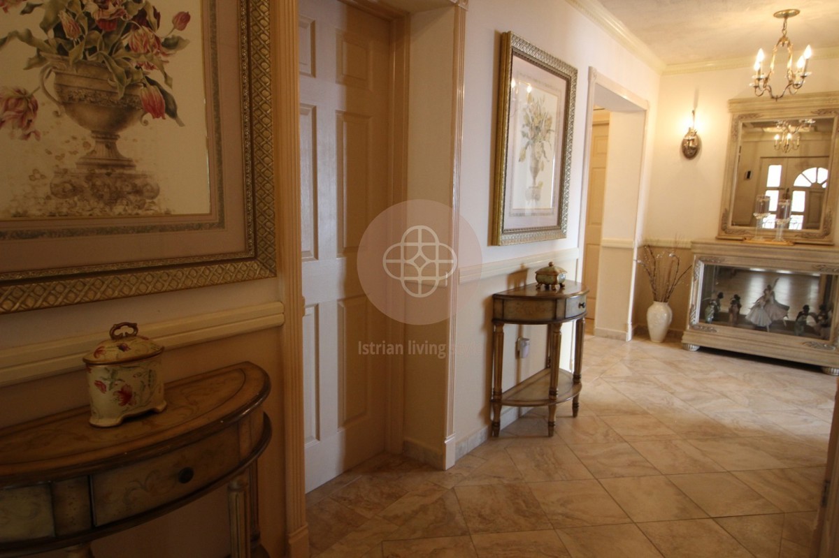 Fantastico condominio con vista mare sensazionale *a pochi passi dal mare*