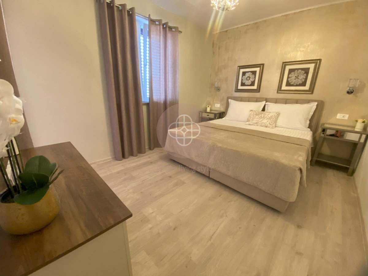 Fantastico condominio con vista mare sensazionale *a pochi passi dal mare*