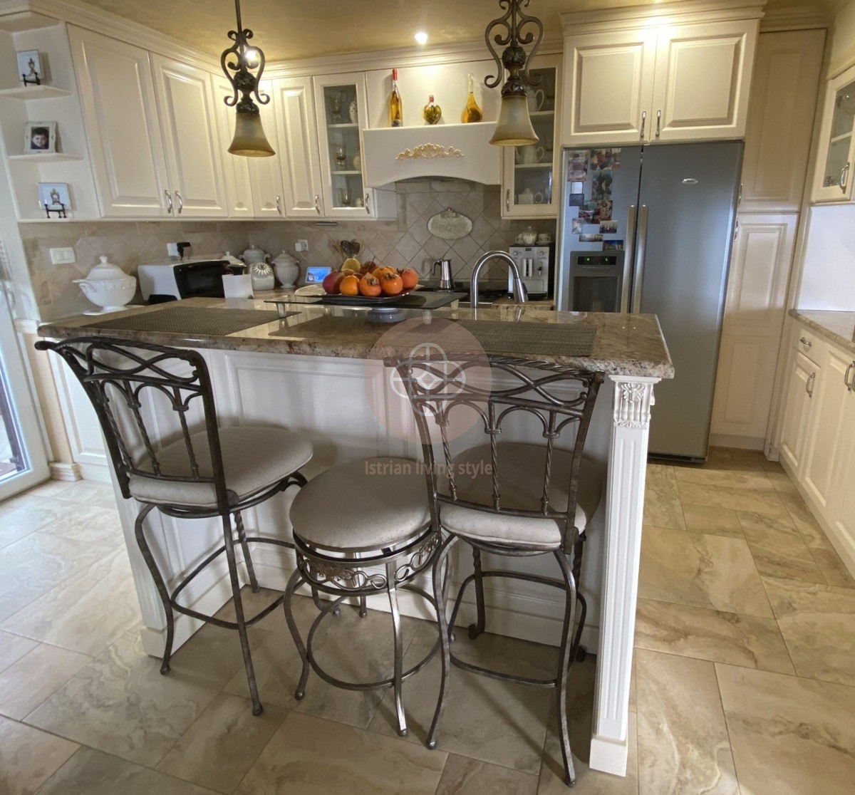 Fantastico condominio con vista mare sensazionale *a pochi passi dal mare*