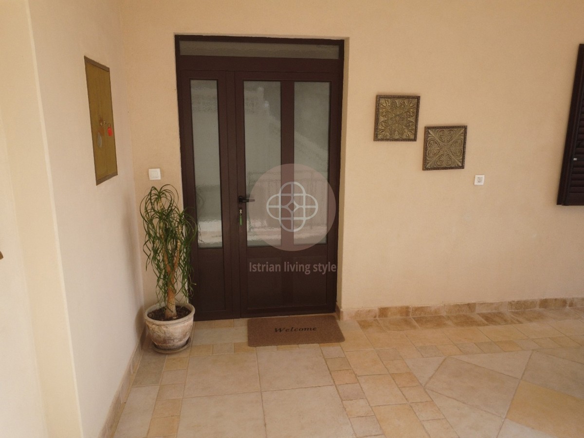 Fantastico condominio con vista mare sensazionale *a pochi passi dal mare*