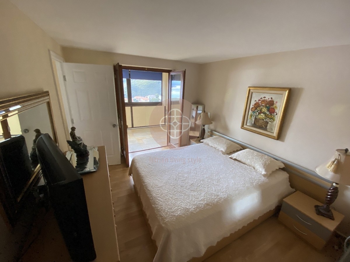 Fantastico condominio con vista mare sensazionale *a pochi passi dal mare*