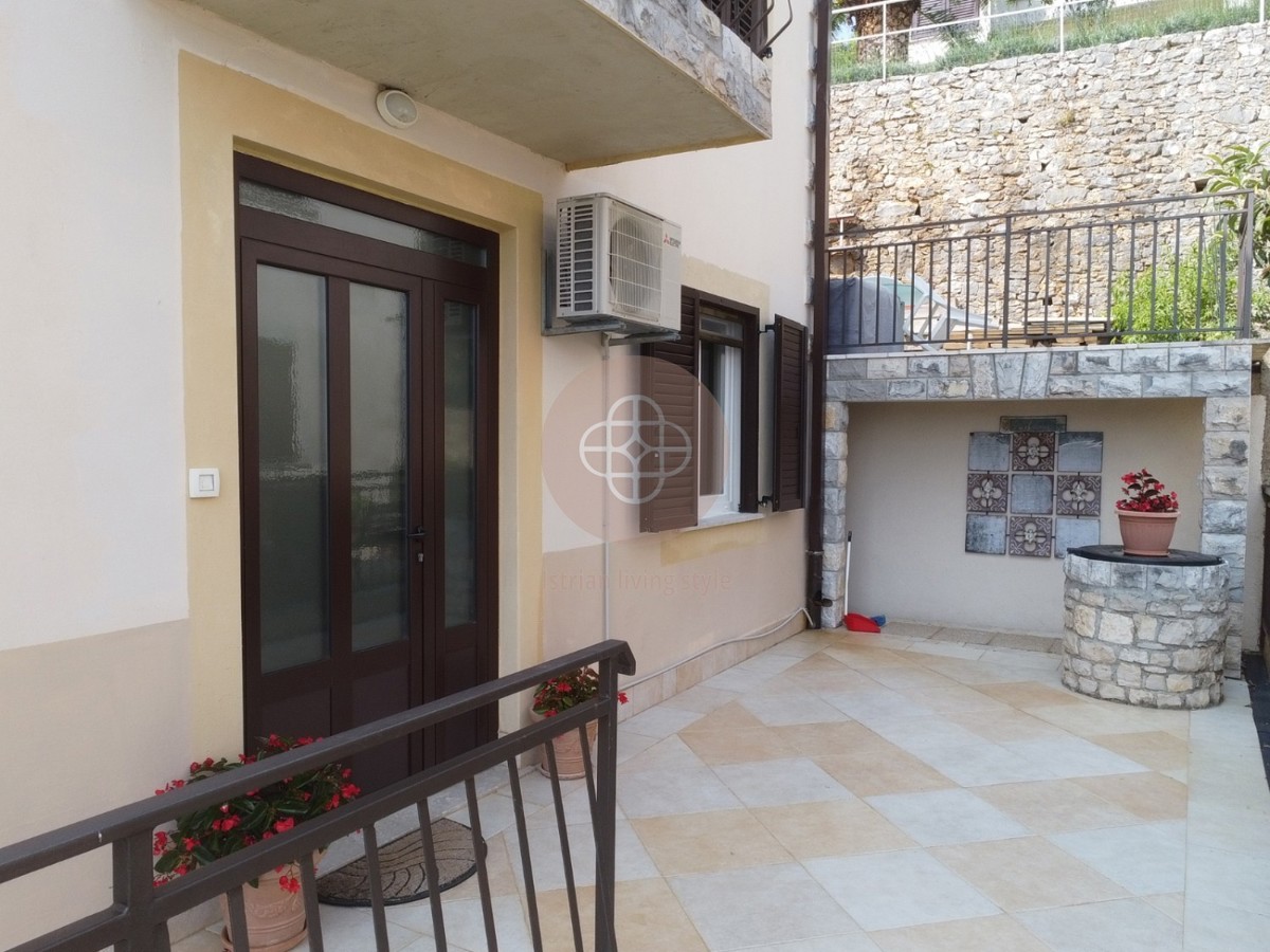 Fantastico condominio con vista mare sensazionale *a pochi passi dal mare*