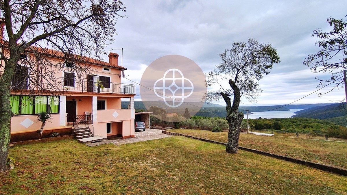 Casa a schiera con una vista unica sul mare!