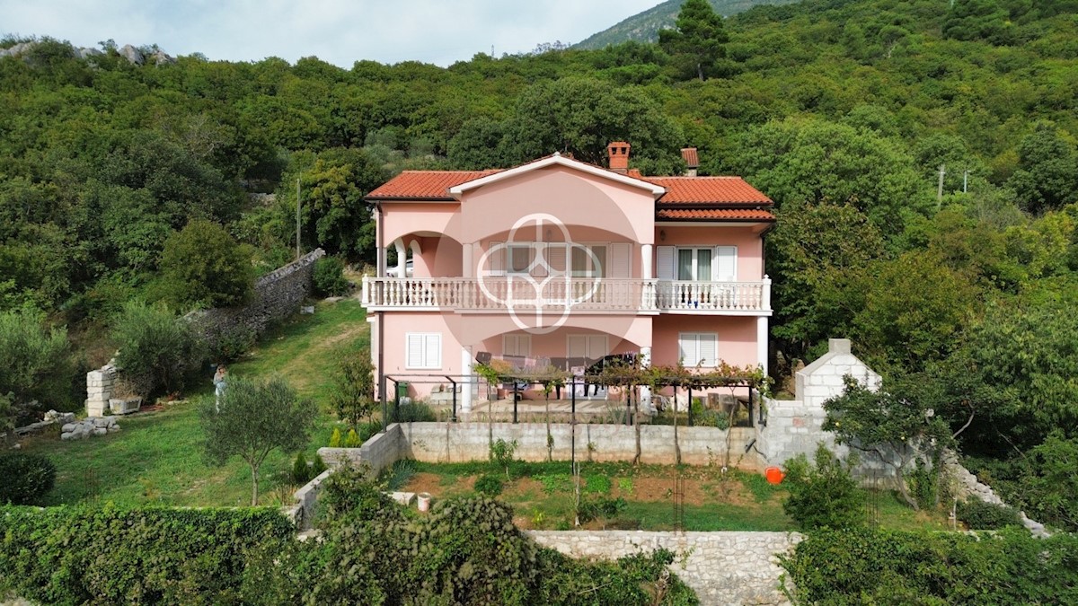 Casa sul mare in un piccolo villaggio di pescatori istriano!