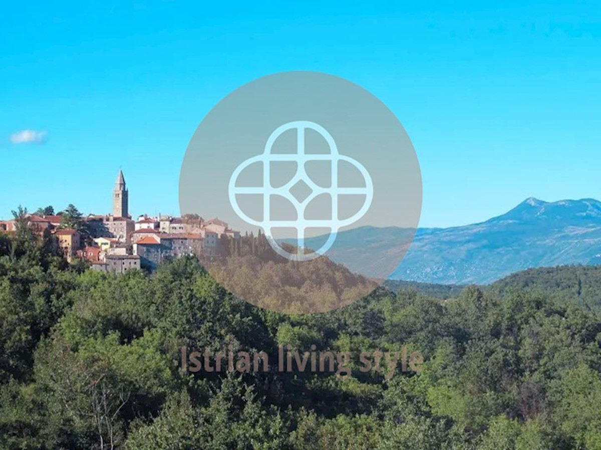 Una bella casa a schiera con piscina vicino a Labin