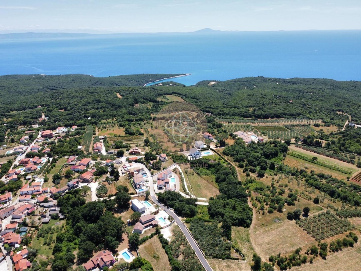 *Nuova costruzione* Villa elegante in posizione esposta alle porte di Pula